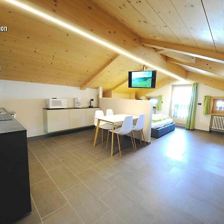 Chalet Da Maria Apartment Livigno Phòng bức ảnh